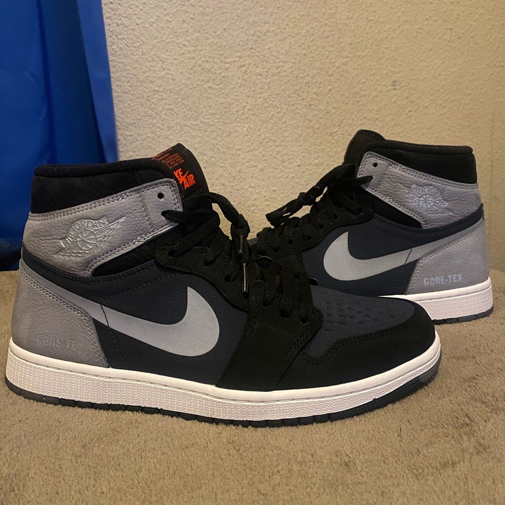Air Jordan 1 Element